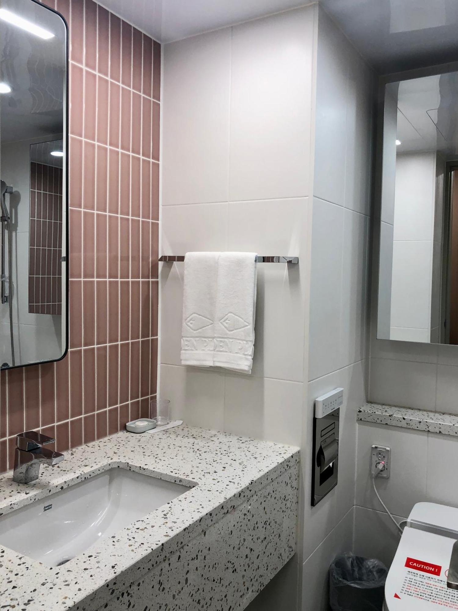 Golden Planet Incheon Hotell Eksteriør bilde